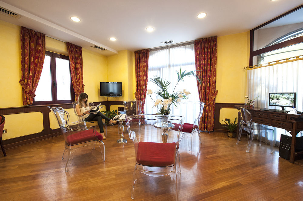 Hotel Regent - In Pieno Centro San Benedetto del Tronto Exterior photo