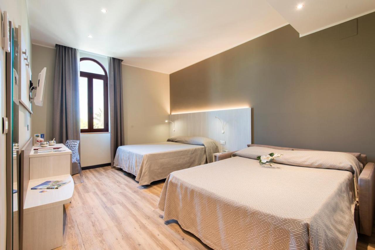Hotel Regent - In Pieno Centro San Benedetto del Tronto Exterior photo